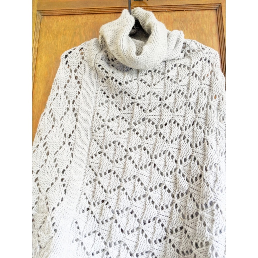 Stambecco Cowl Neck Poncho, Made in Italy - Picture 4 of 7